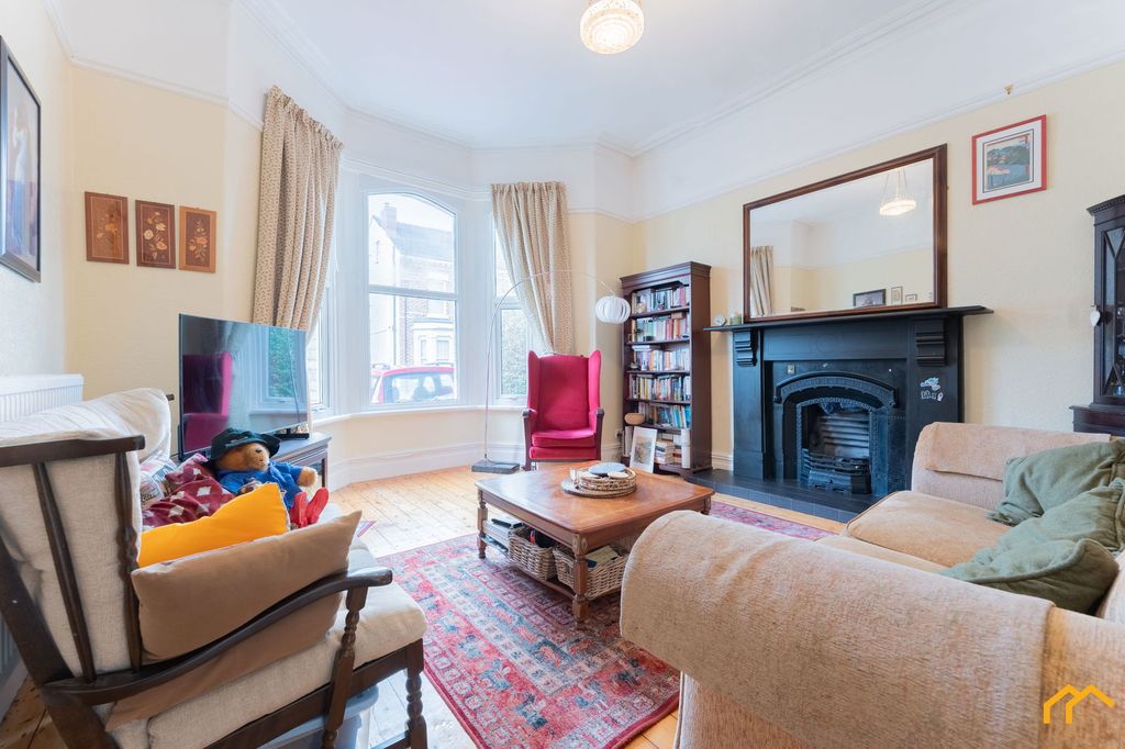 Property photo 3 of 31