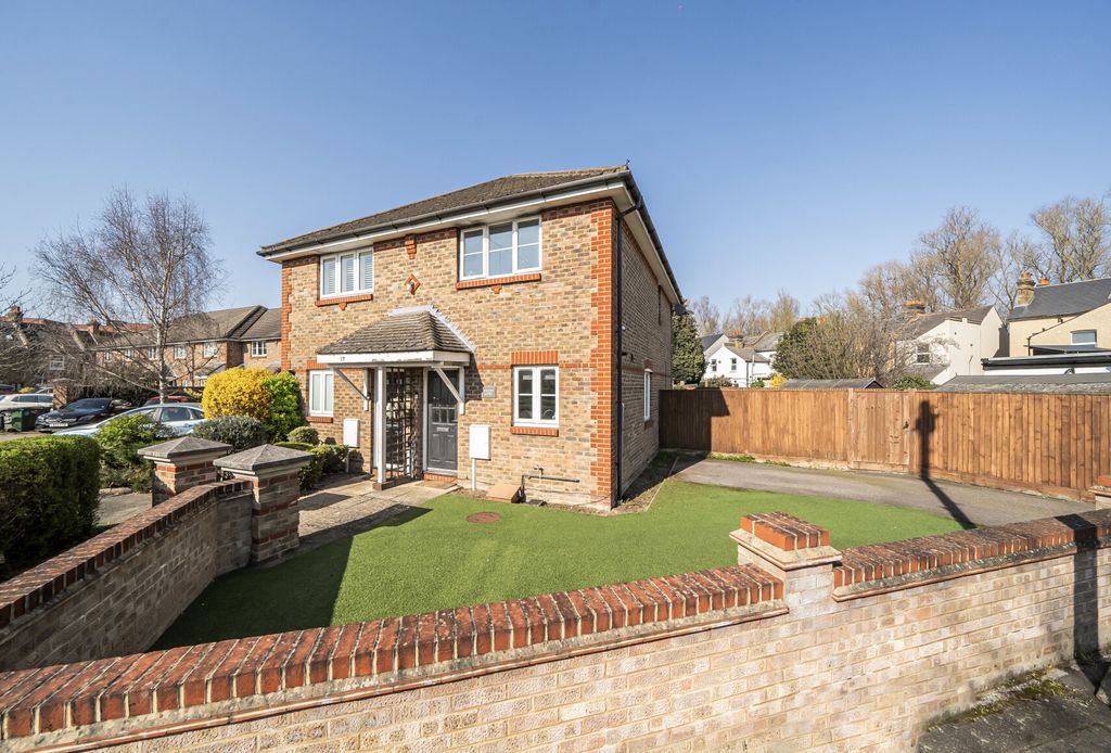 Property photo 1 of 12 External