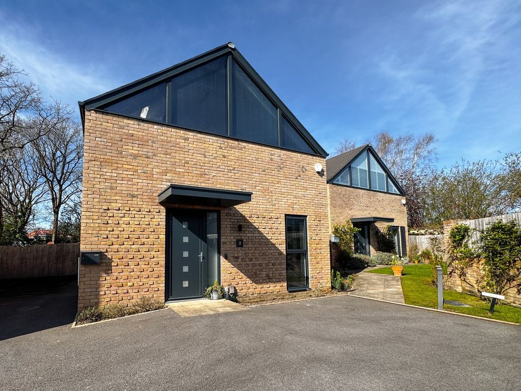 Property photo 1 of 26