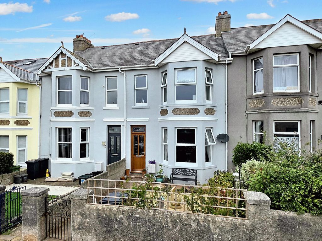 Property photo 1 of 17