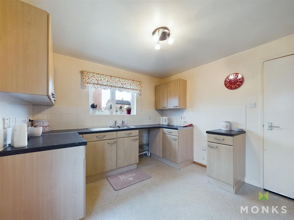 Property photo 2 of 9 Cam01348G0-Pr0577-Still006.Jpg