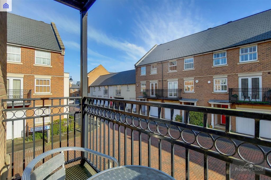 Property photo 2 of 12 5168611