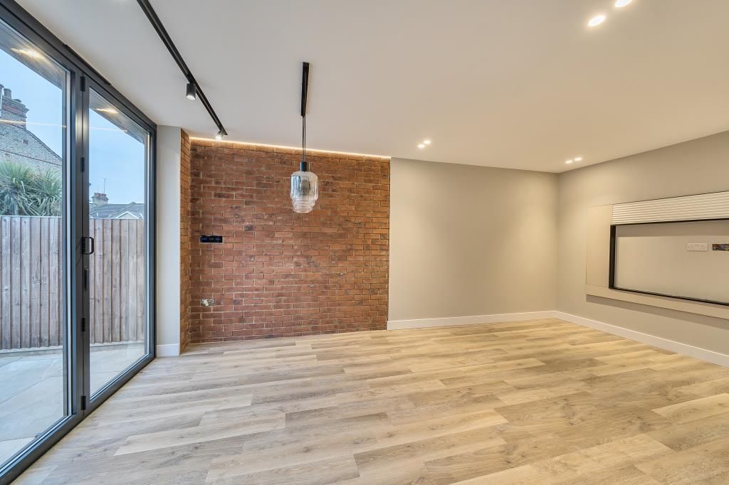 Property photo 2 of 21 Reception Room