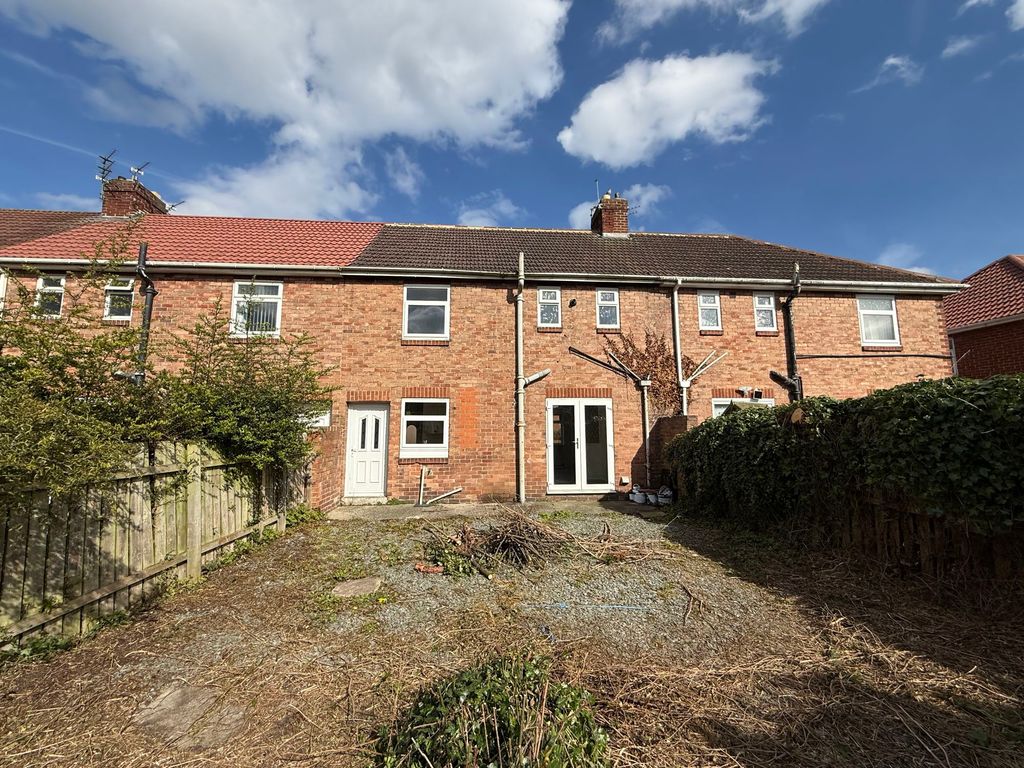 Property photo 2 of 20