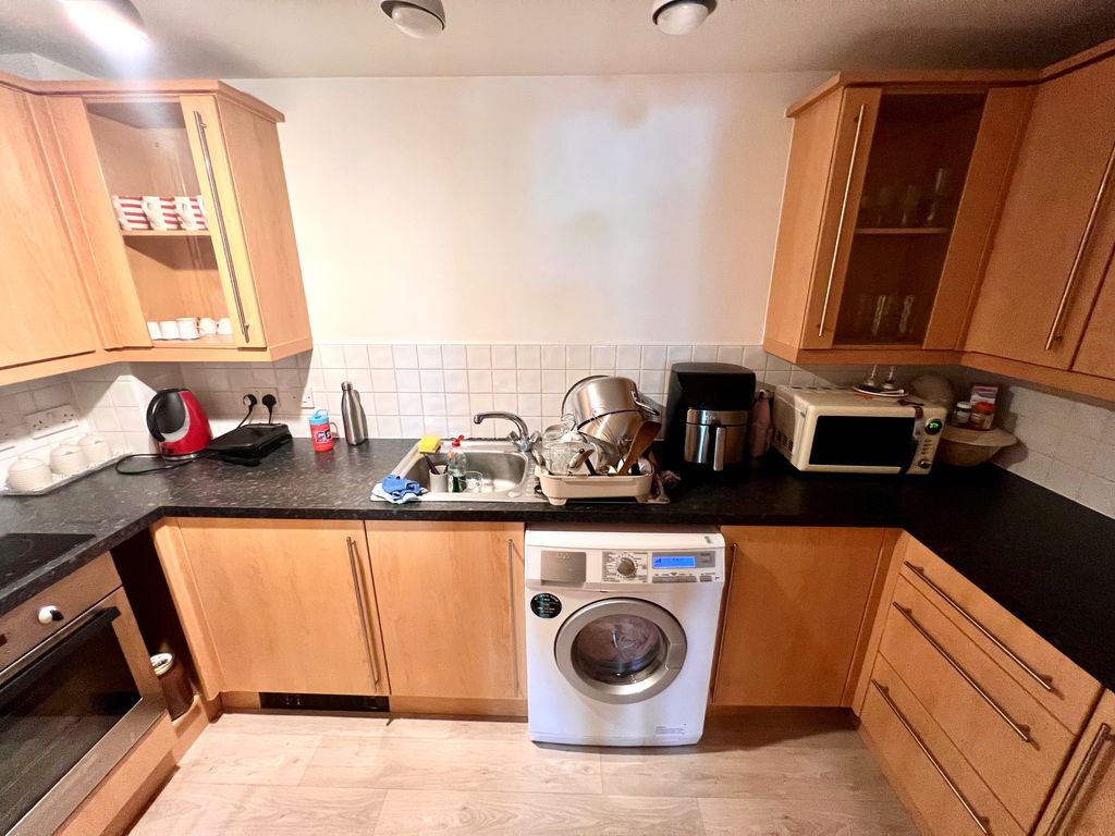Property photo 2 of 6