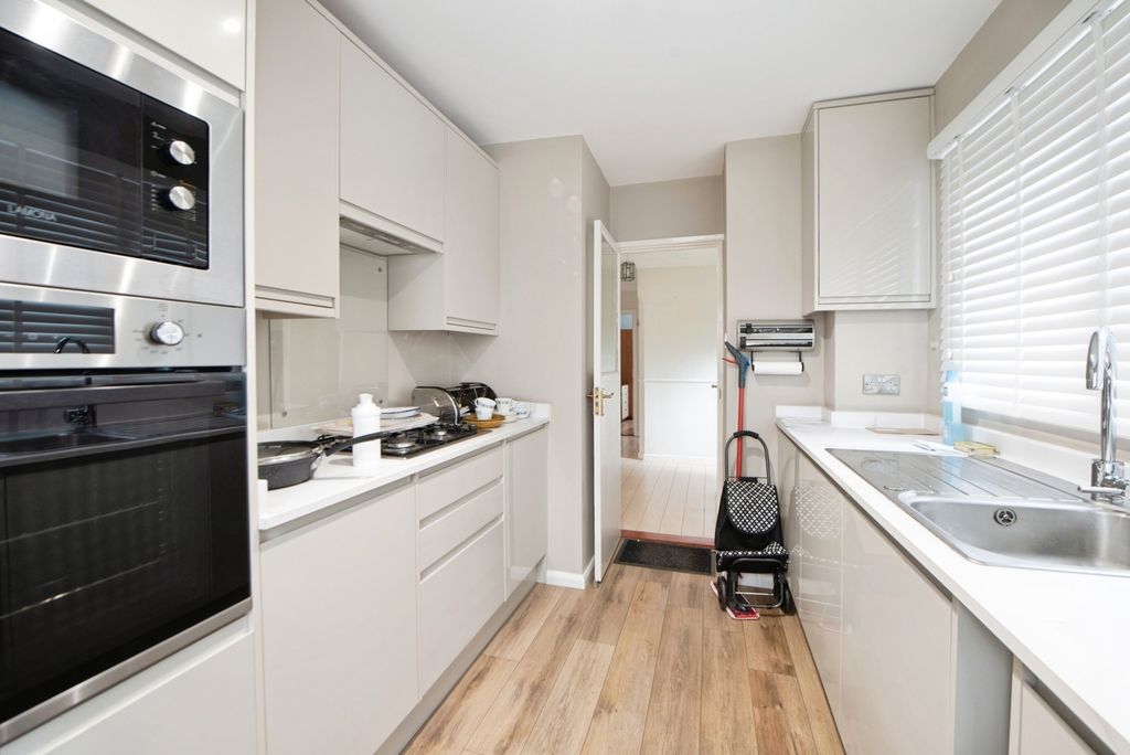 Property photo 2 of 12 Pbox-Img.Jpg