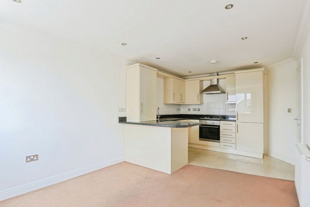 Property photo 2 of 18 Pbox-Img.Jpg