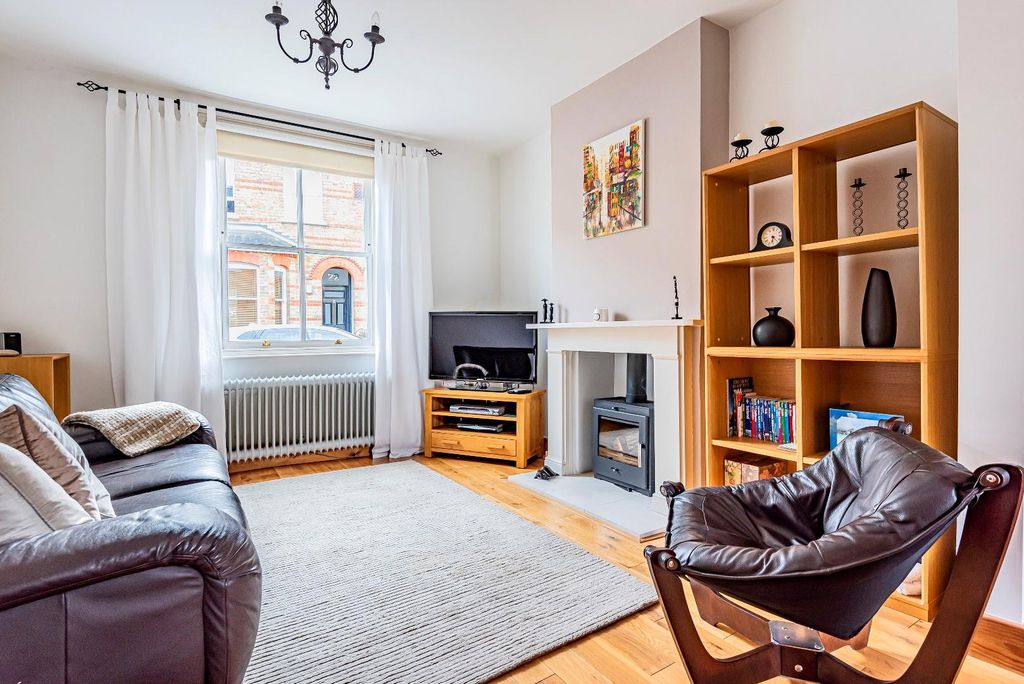 Property photo 3 of 8 570079 (2).Jpg