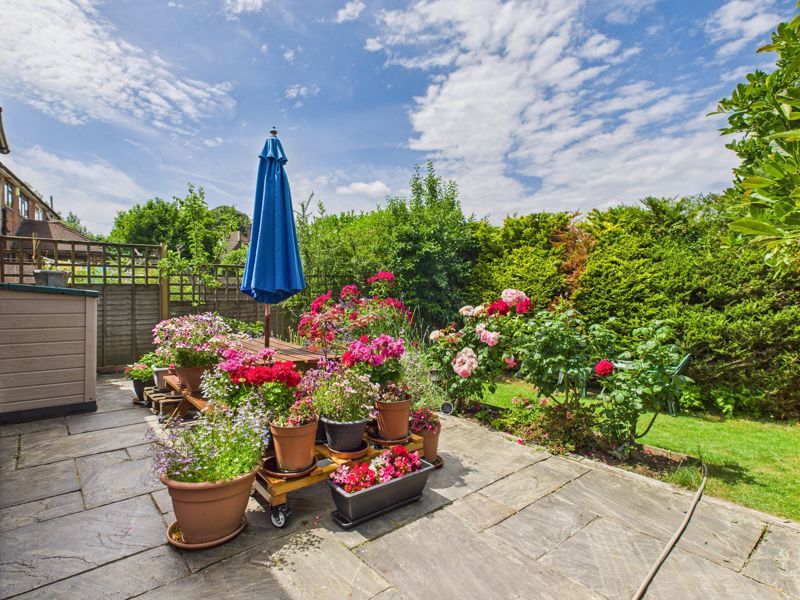 Property photo 3 of 17 Garden