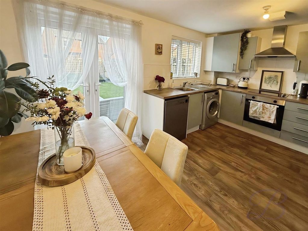 Property photo 3 of 19 A2Ea786d-Cmobegczbeexhze8Hnk_Bw.Jpg