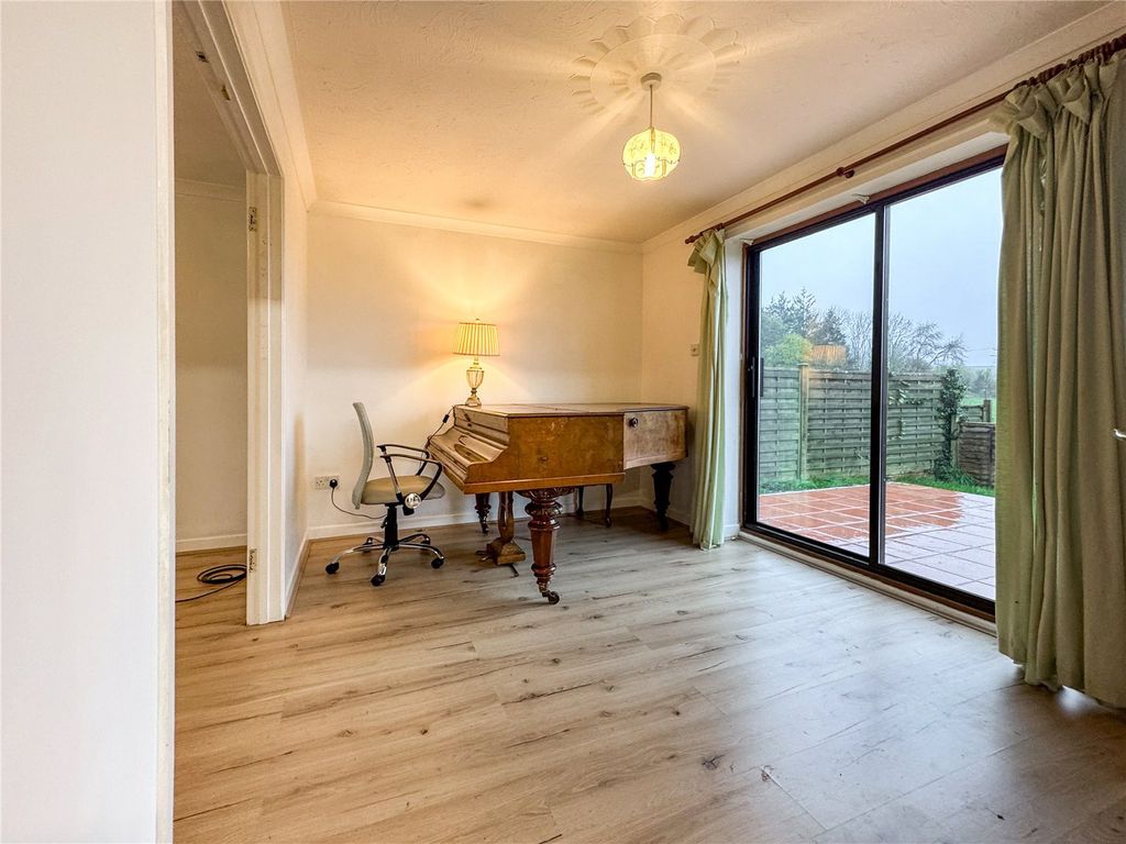 Property photo 3 of 12 Picture No. 07