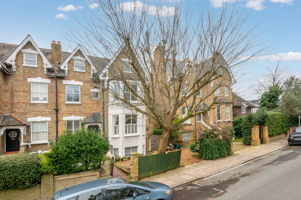 Property photo 2 of 10