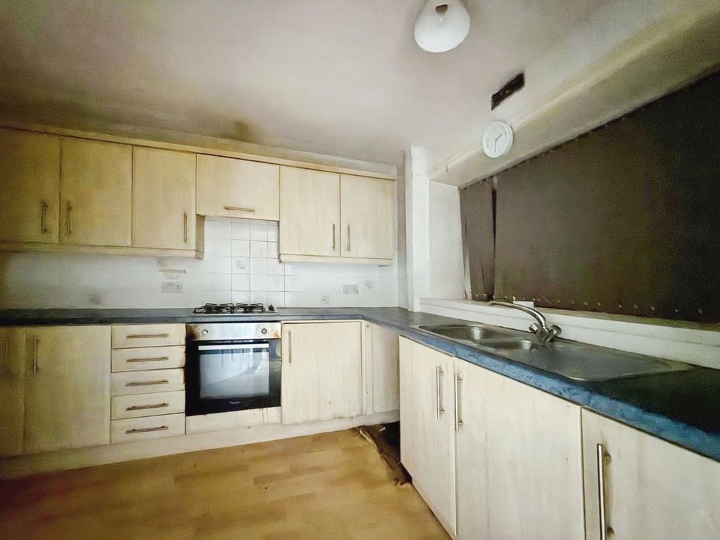 Property photo 2 of 12 Pbox-Img.Jpg