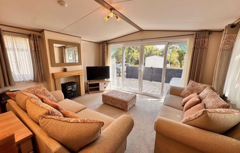 Property photo 3 of 19 Photo 85