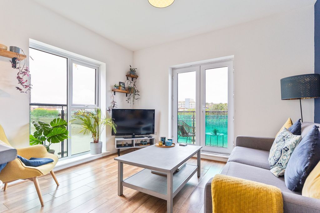 Property photo 3 of 14