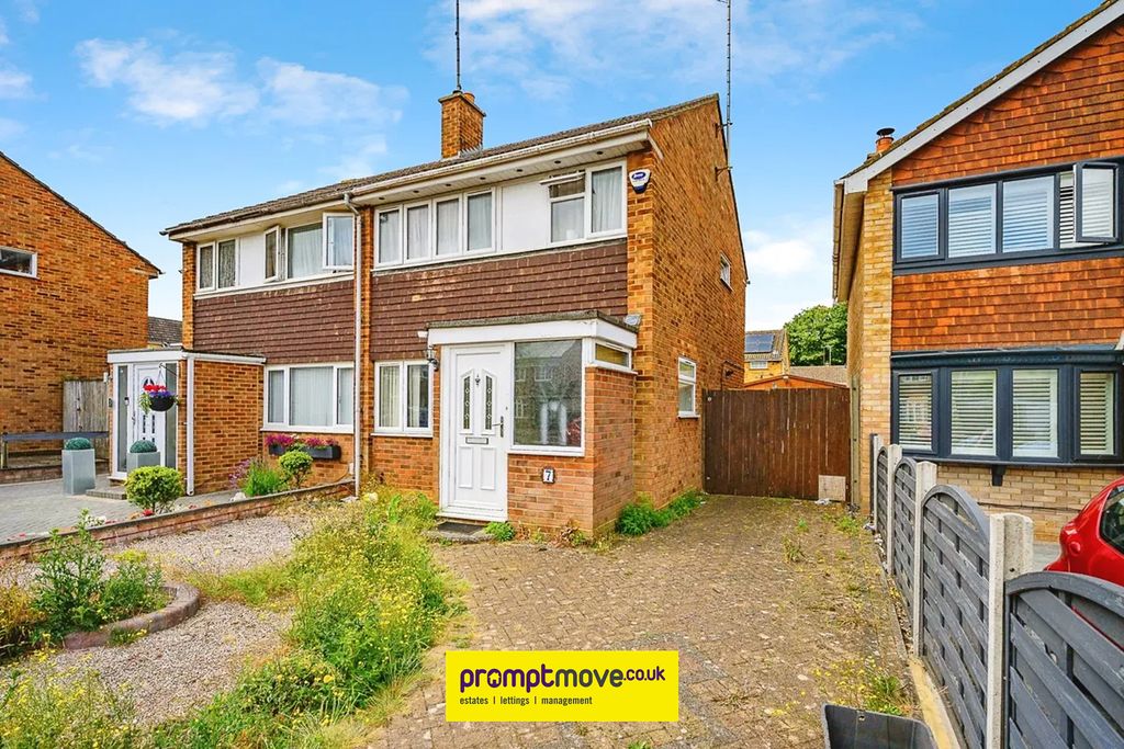Property photo 1 of 12 Na