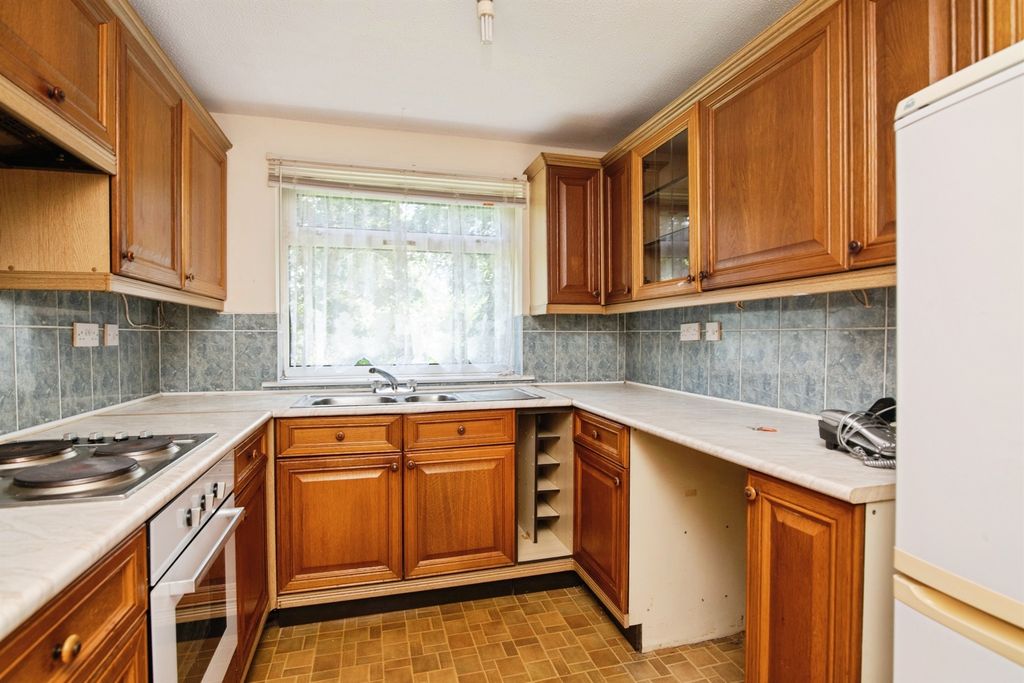 Property photo 3 of 17