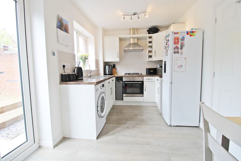 Property photo 2 of 20 Kitchen-Diner