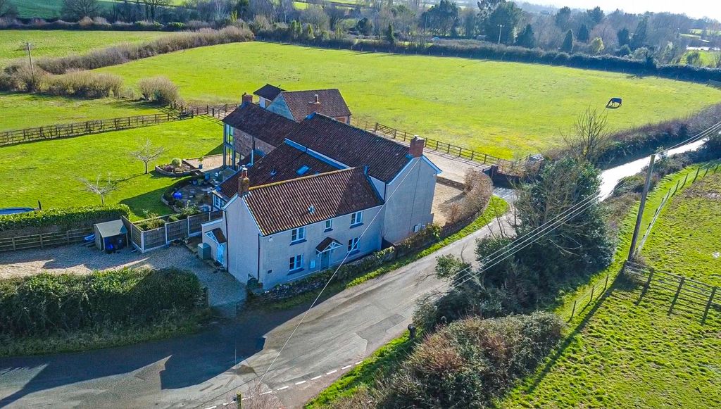 Property photo 1 of 15 4927101