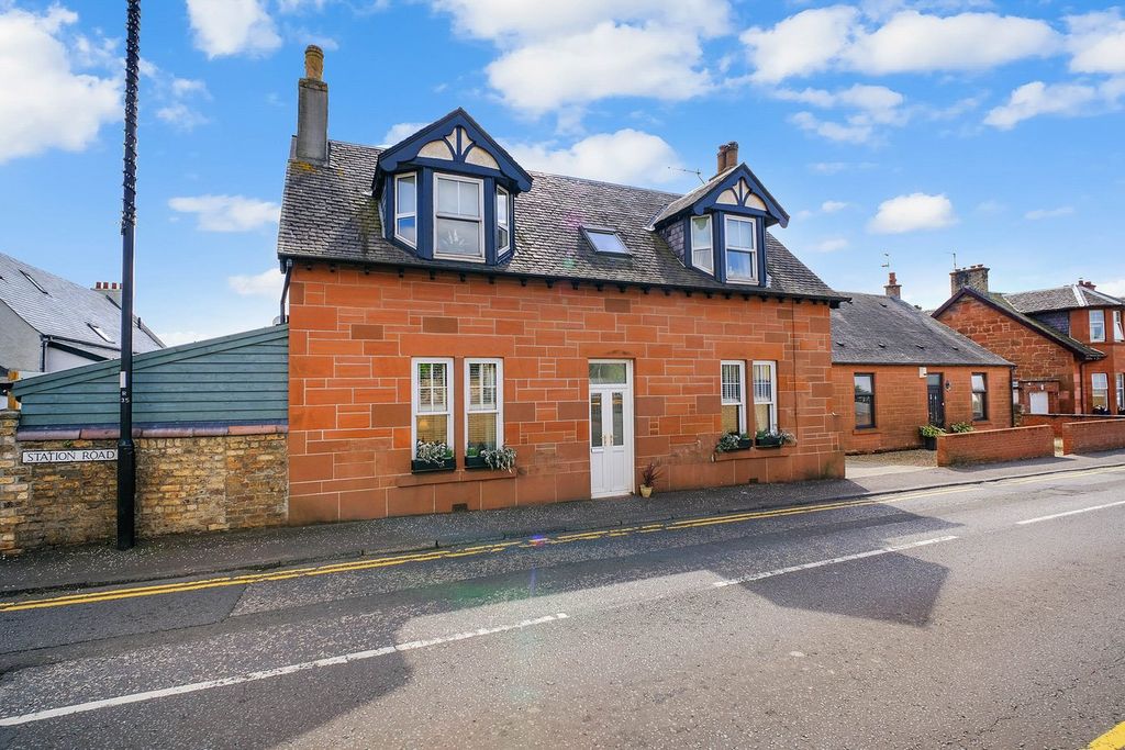 Property photo 1 of 35
