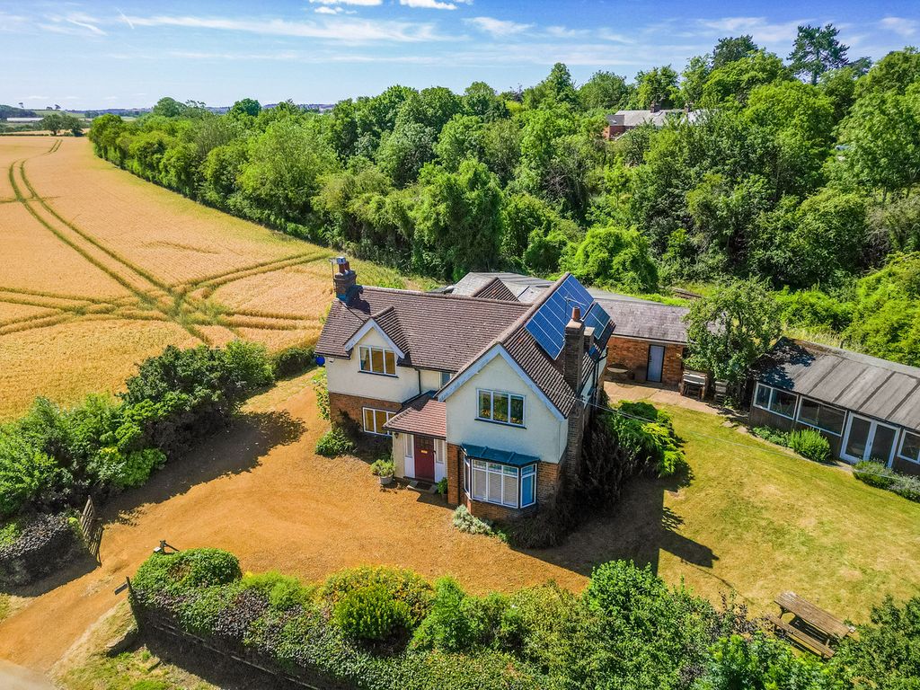 Property photo 1 of 28