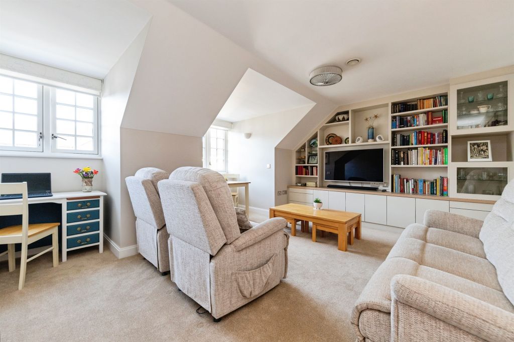 Property photo 3 of 16