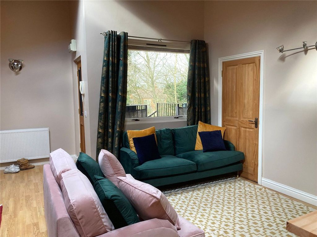 Property photo 2 of 10 Picture No. 24