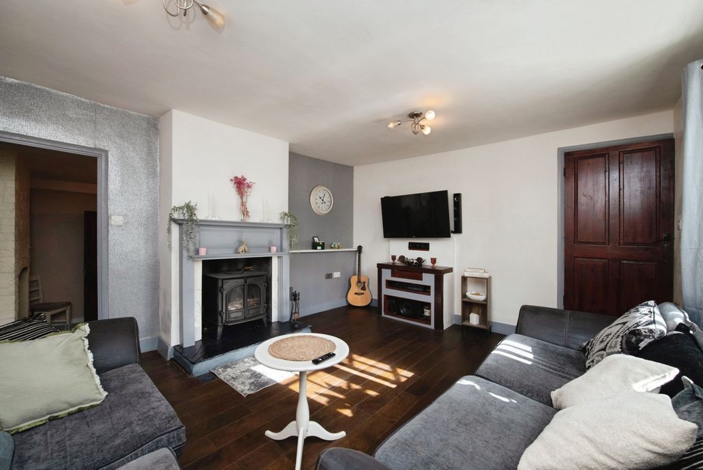 Property photo 2 of 27 Pbox-Img.Jpg