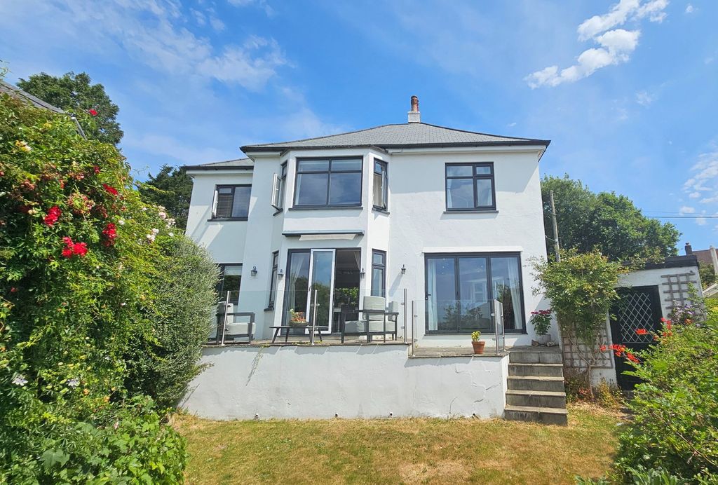 Property photo 1 of 36