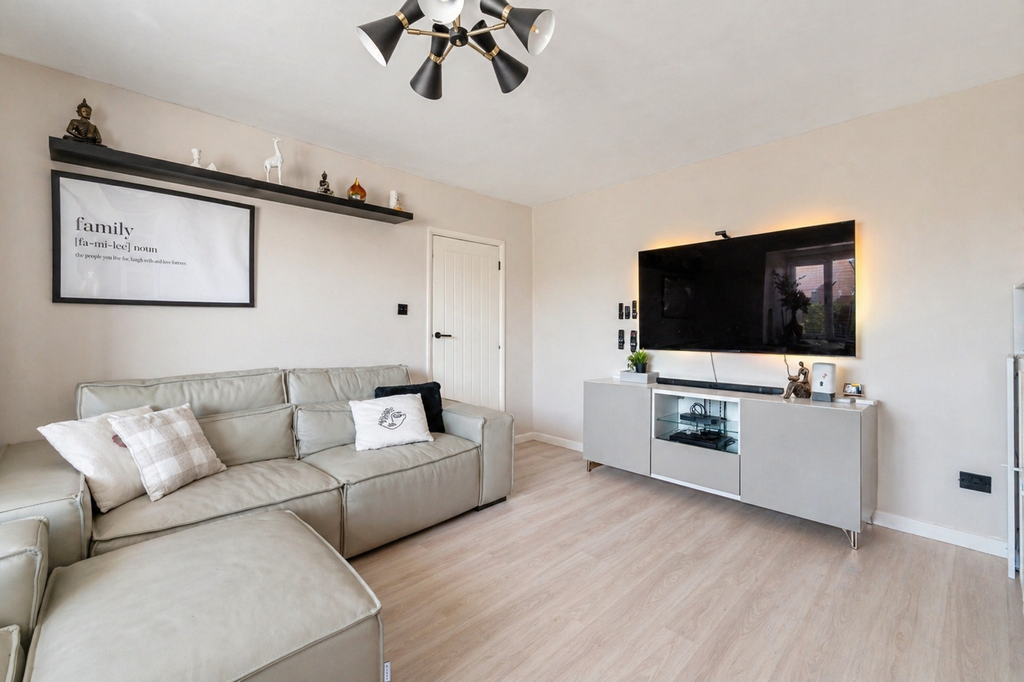 Property photo 3 of 14 2172F301-Aba8-498B-94Fd-94A3Ca9Fbed2