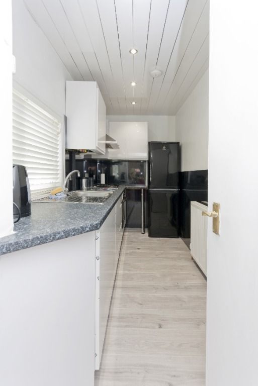 Property photo 3 of 11 Photo 3