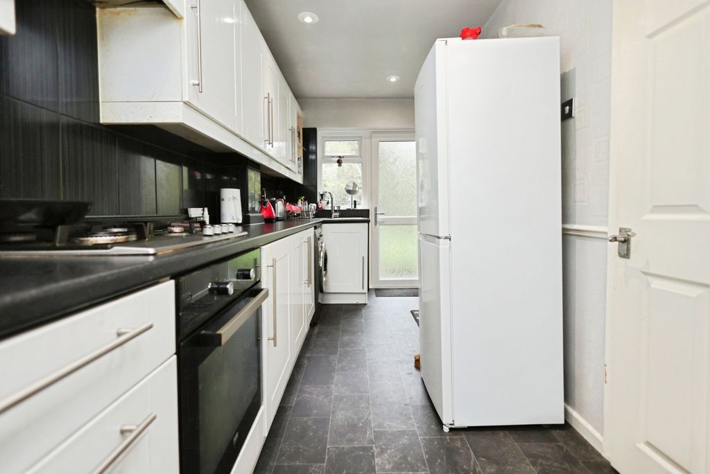 Property photo 2 of 17 Pbox-Img.Jpg