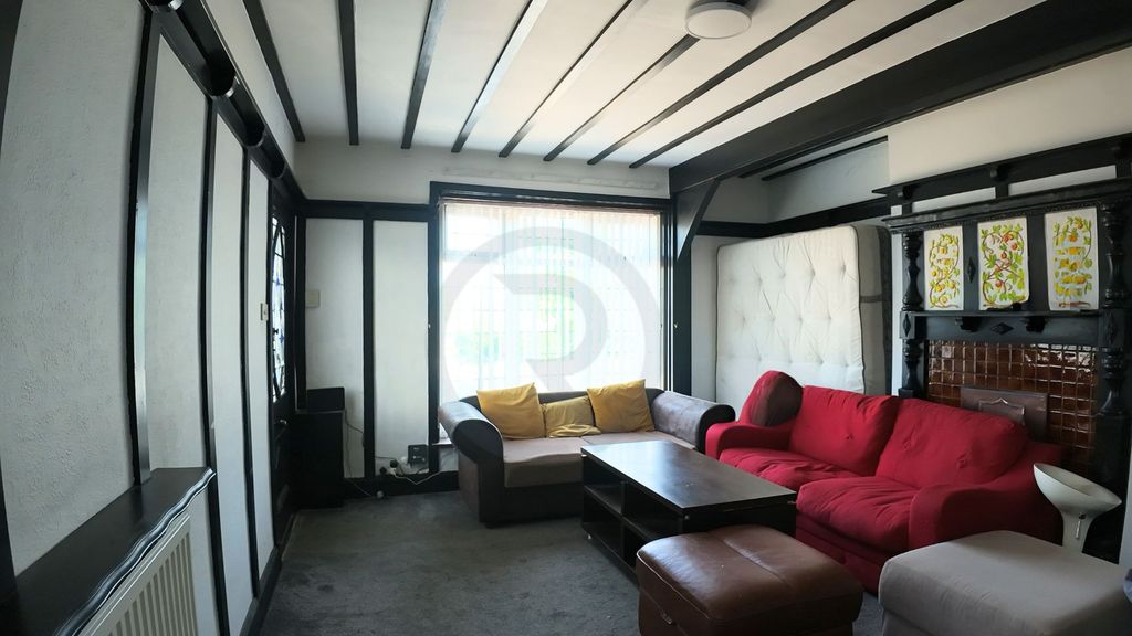 Property photo 3 of 10 Lounge