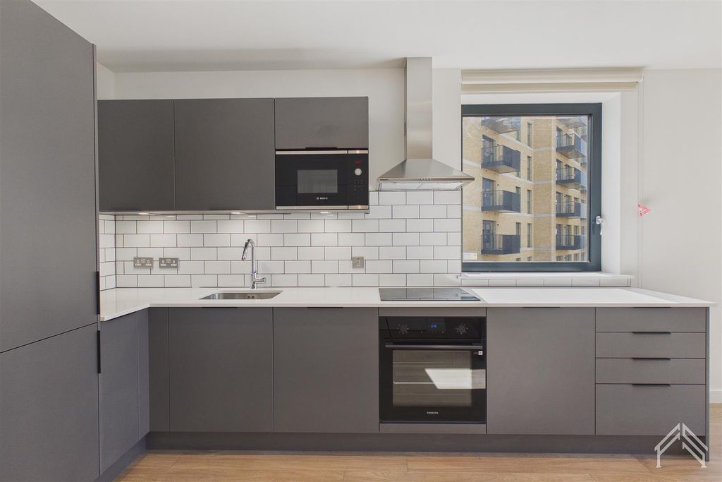 Property photo 3 of 18 3.Jpg