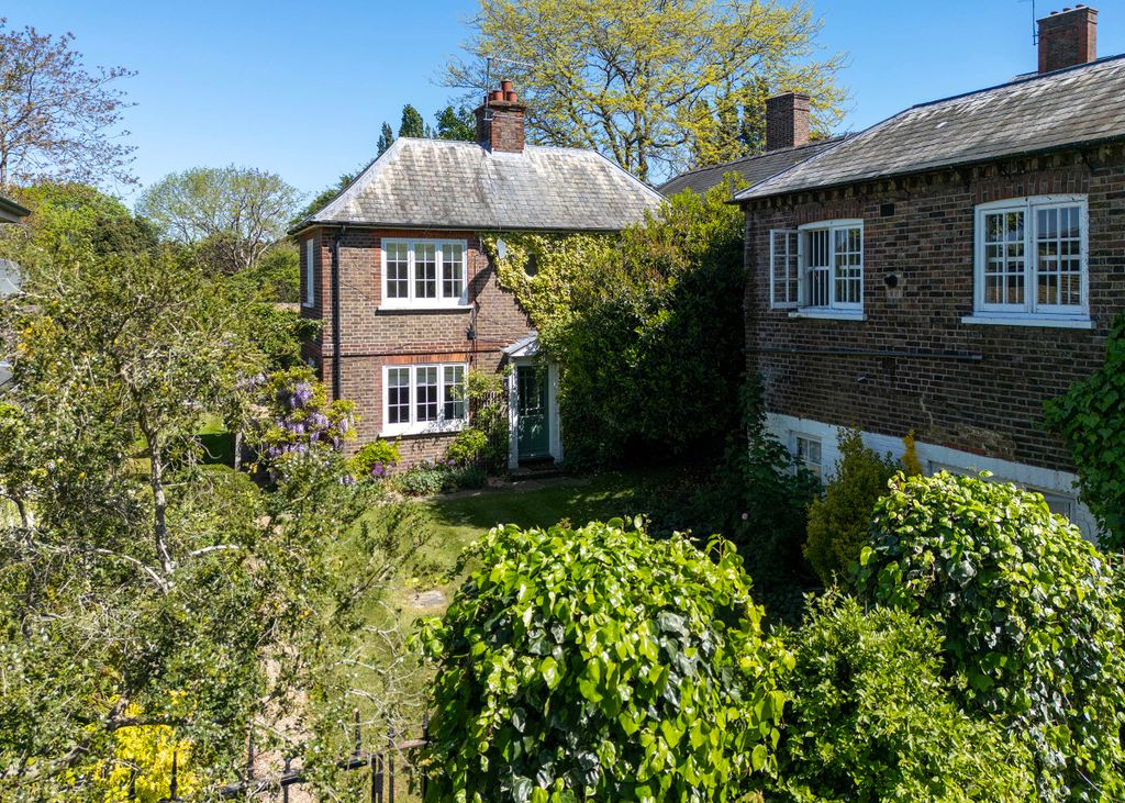 Additional image 13 of 10 bed detached house for saleOrmeley Lodge Estate, Richmond, London TW10