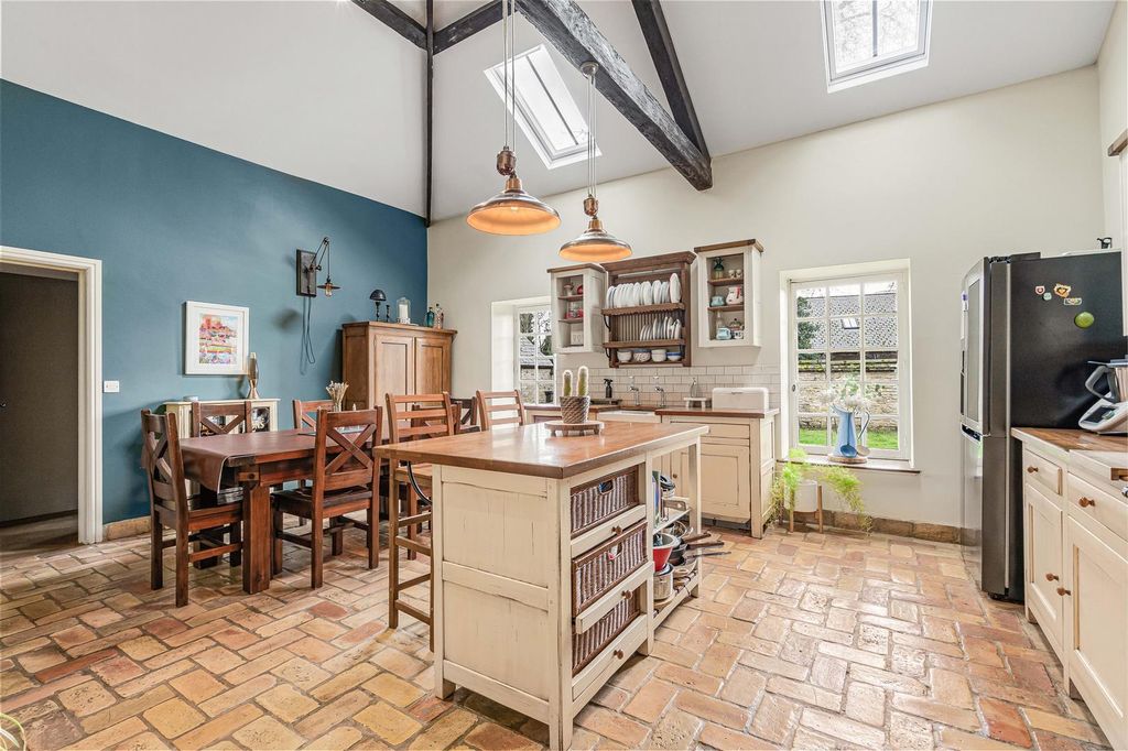 Property photo 2 of 45 45_72962.Jpg