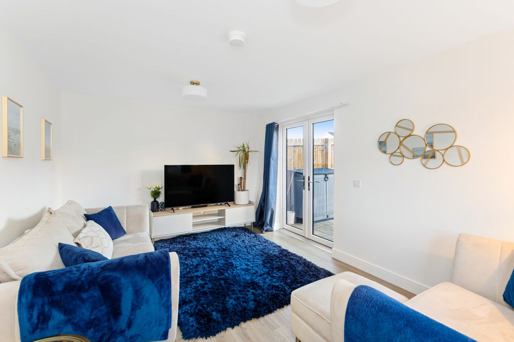 Property photo 3 of 19 Property Image 3