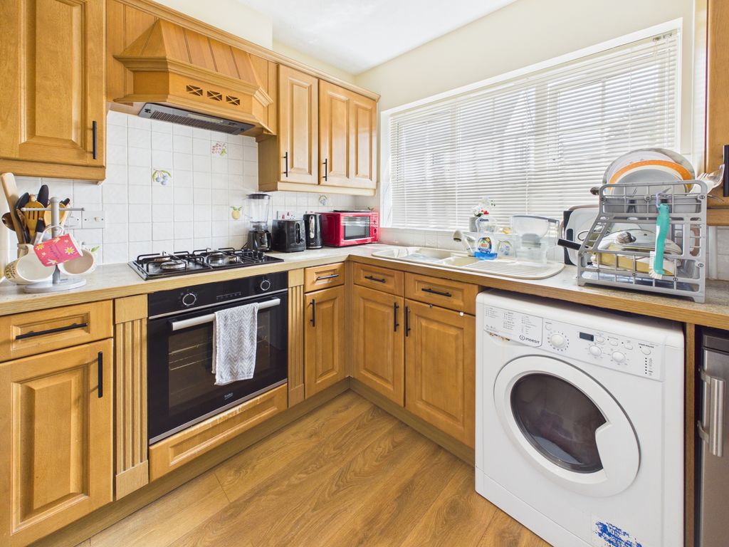 Property photo 3 of 18