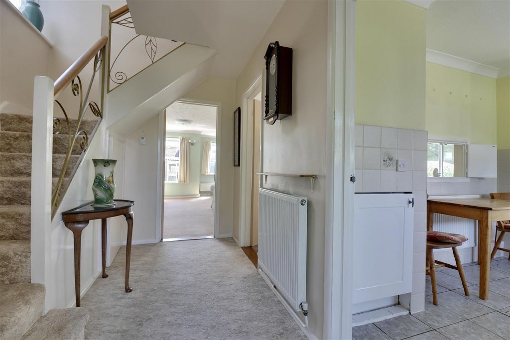 Property photo 2 of 30 41D4C275-31Fa-4F4C-B80F-C73A6E41C86A_1_201_A.Jpeg
