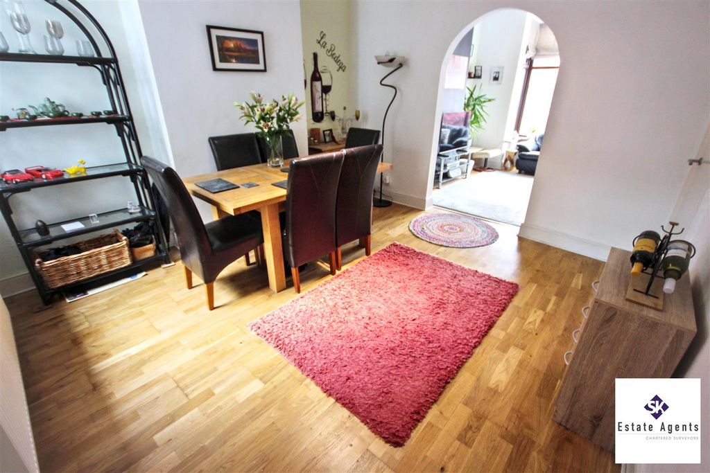 Property photo 3 of 22 Dining Room