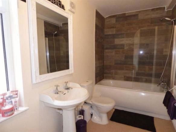 Property photo 2 of 3