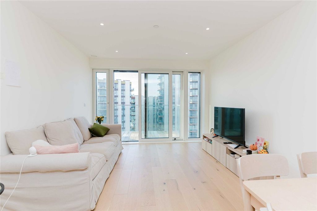 Property photo 2 of 29 Picture No. 25