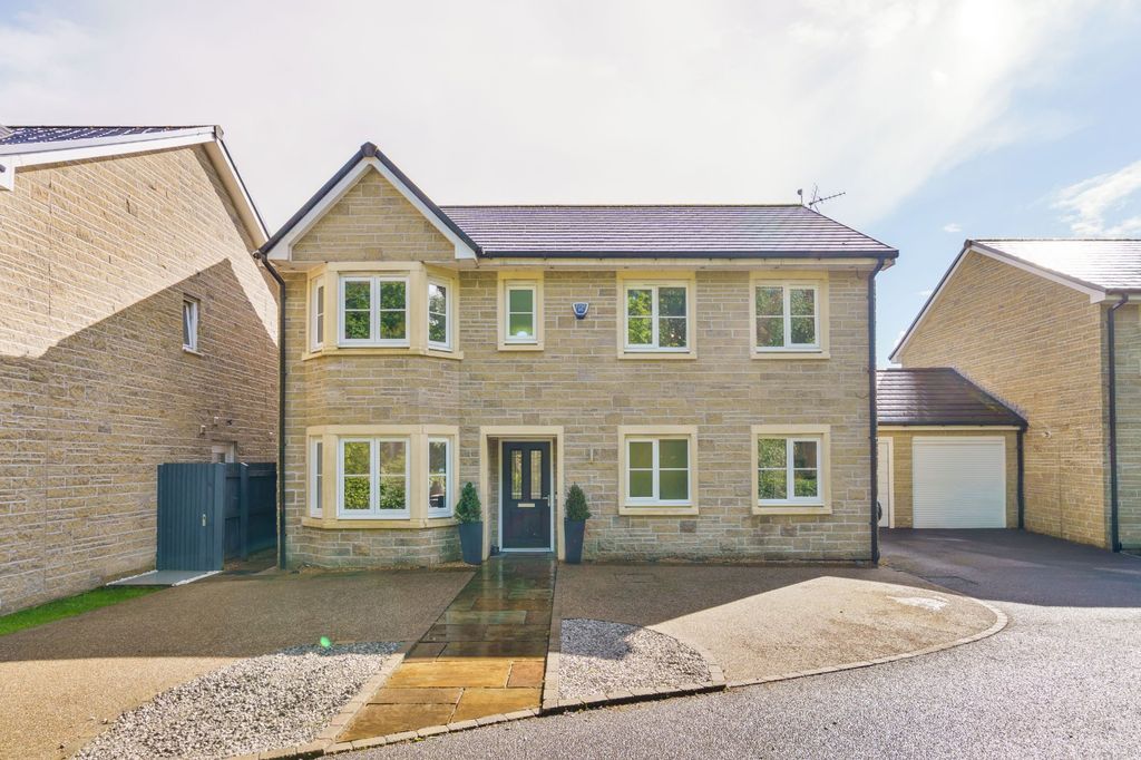 Property photo 1 of 27 Picture No. 21