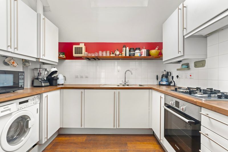 Property photo 2 of 16 Photo 4