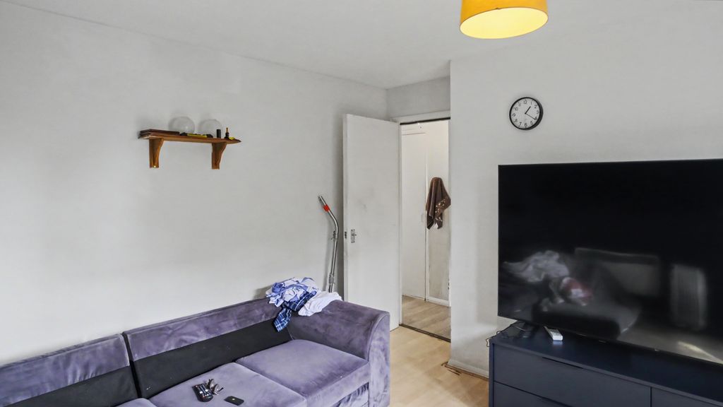 Property photo 3 of 12