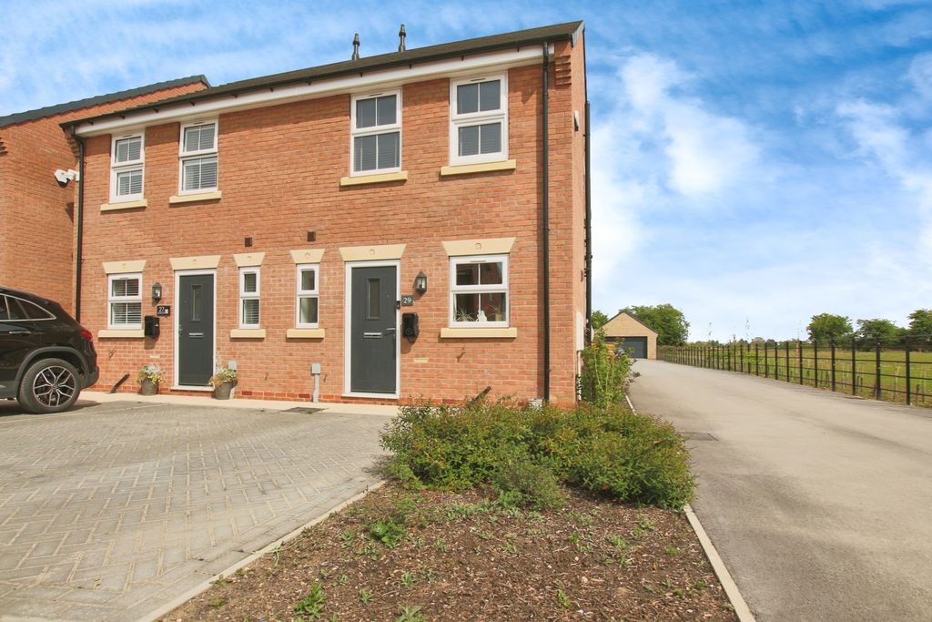 Property photo 1 of 15 4135933