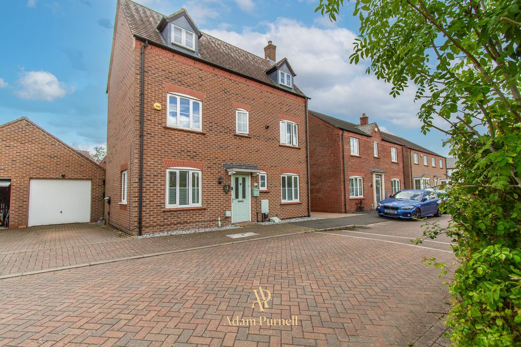 Property photo 1 of 21