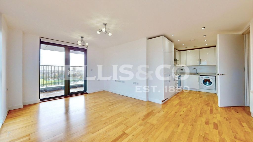 Property photo 3 of 30 Picture No. 25