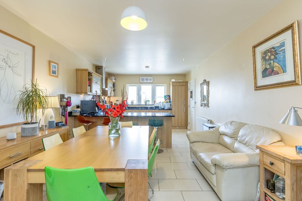 Property photo 3 of 23 Dining Kitchen