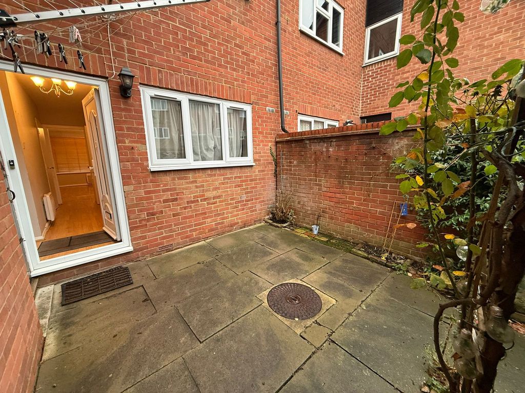 Property photo 1 of 4